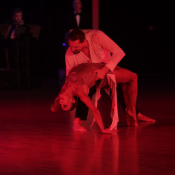 08.11.2025 21:55 SHOW Денис Тагинцев Анна Мельникова