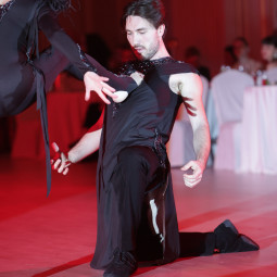 21.02.2026 21:00 39 Елена Крысинская Никита Липень