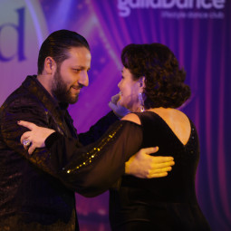 30.01.2026 21:30 ШОУ 16 - Людмила Васичева, Норайр Аракелян