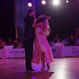 08.11.2025 20:30 SHOW Андрей Ларин Ульяна Максимкина