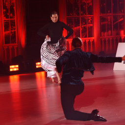 20.12.2025 19:15 Шоу Лариса Старикова Денис Тагинцев