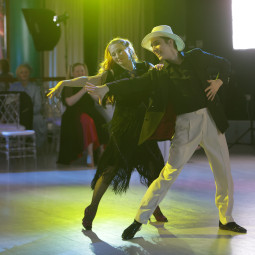 30.01.2026 21:30 ШОУ 19 - Светлана Камаева, Иван Тоцкий