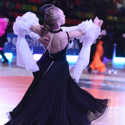 20.02.2026 13:00 Юниоры1 Е Д класс финал Стандарт