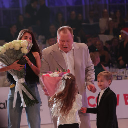 21.12.2025 19:15 Шоу Анатолий Кучерена Марина Каташинская